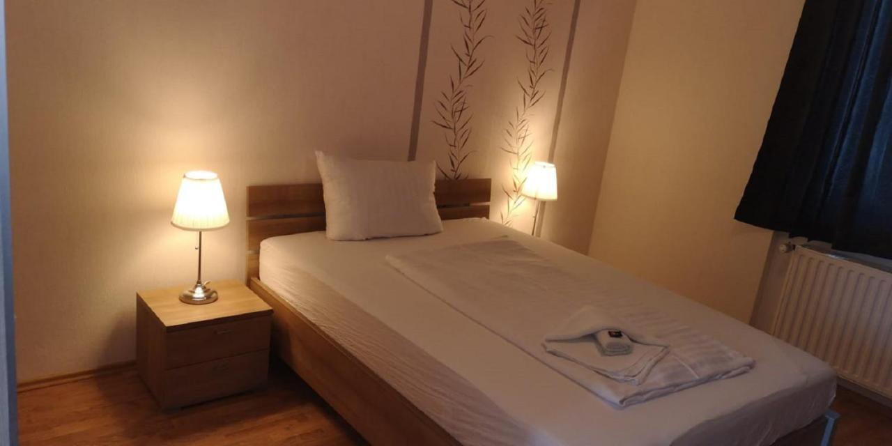 Gz Hotel Airport Koeln Bonn Troisdorf Buitenkant foto