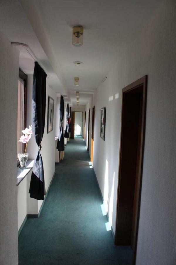 Gz Hotel Airport Koeln Bonn Troisdorf Buitenkant foto